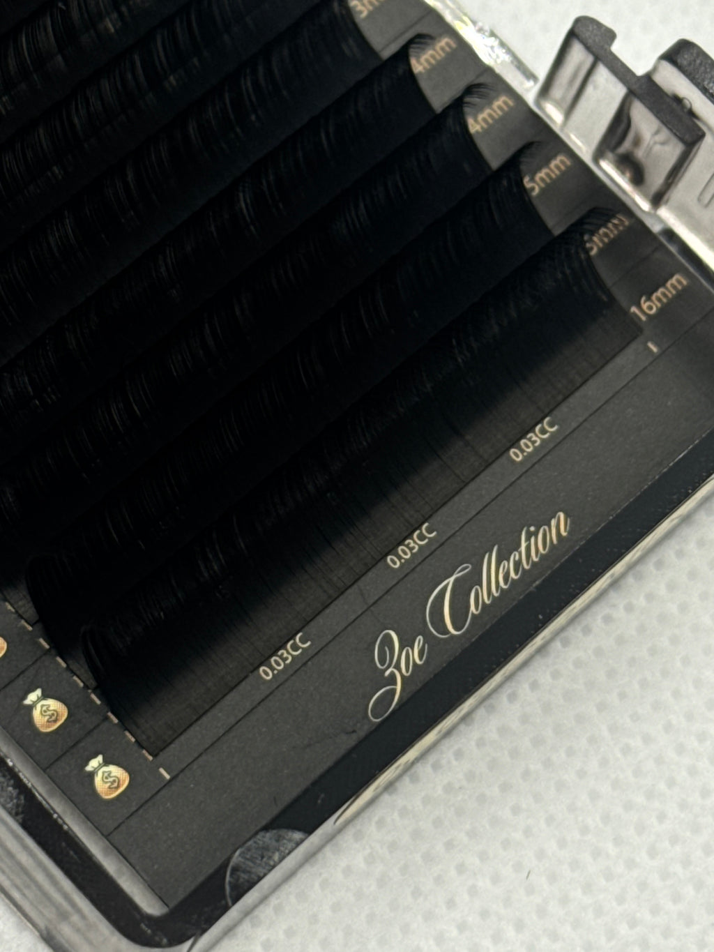 Zoe Collection Volume Lashes
Diameter: 0.03